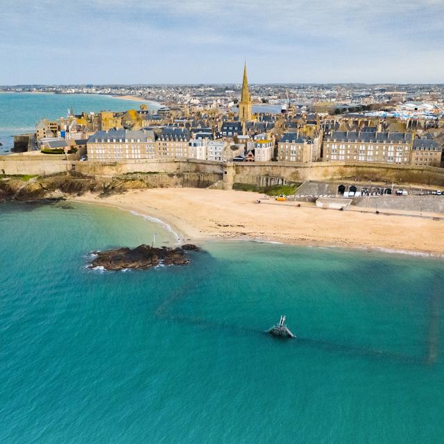 Bon-Secours beach in Saint-Malo