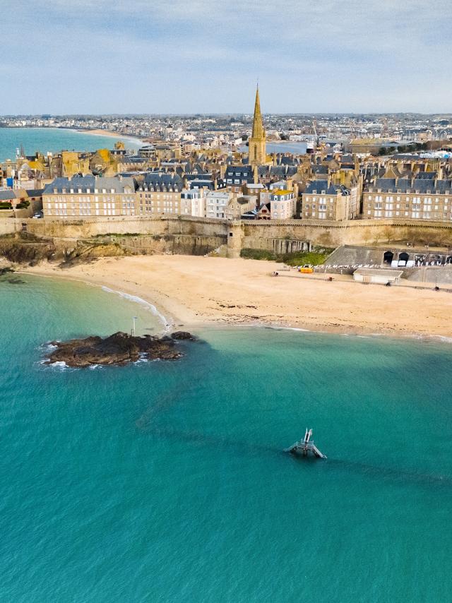 Bon-Secours beach in Saint-Malo
