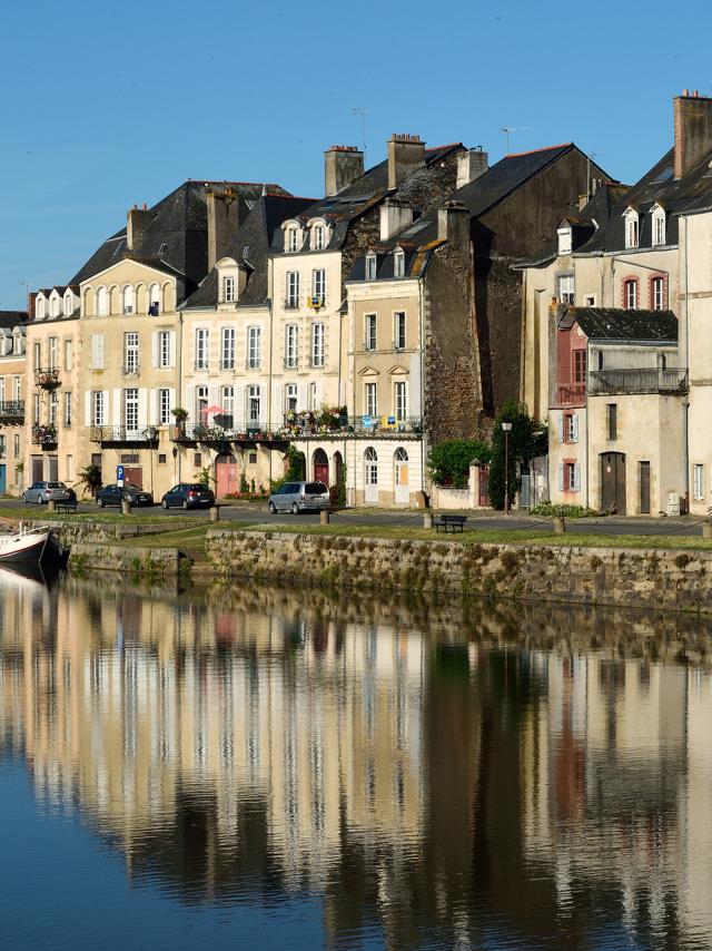 Quai Jean-Bart and its shipowners' houses in Redon