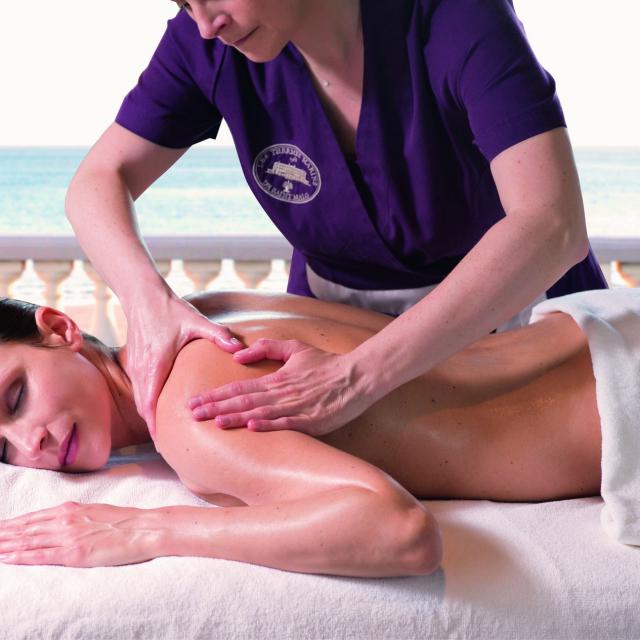 A moment of relaxation in front of the sea