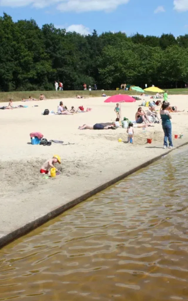 Base De Loisirs Chenedet